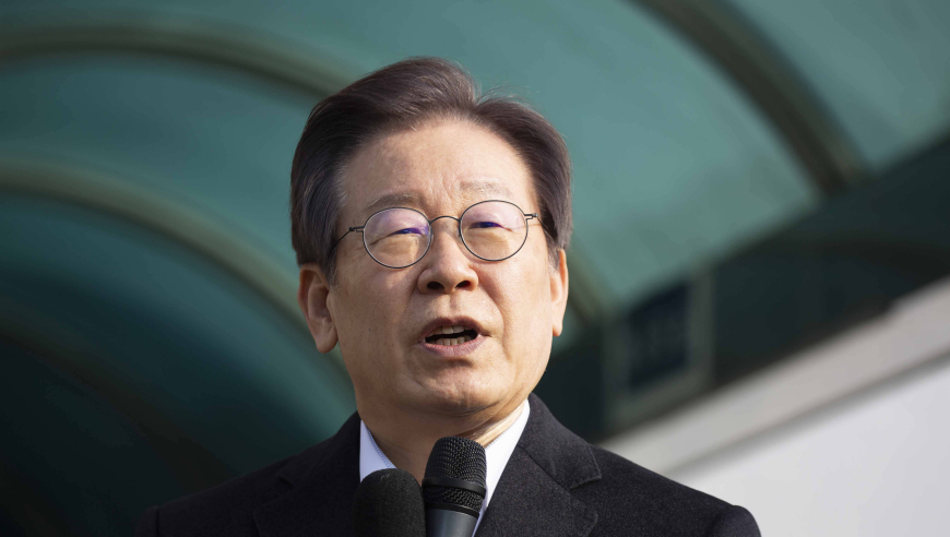 澳门免费资料大全2025,大张伟回应与甲亢哥合作,国产化作答解释落实_模拟版V13.62